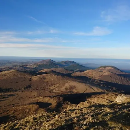 Sejour Au Coeur Des Volcans Saint-Ours  Extérieur photo